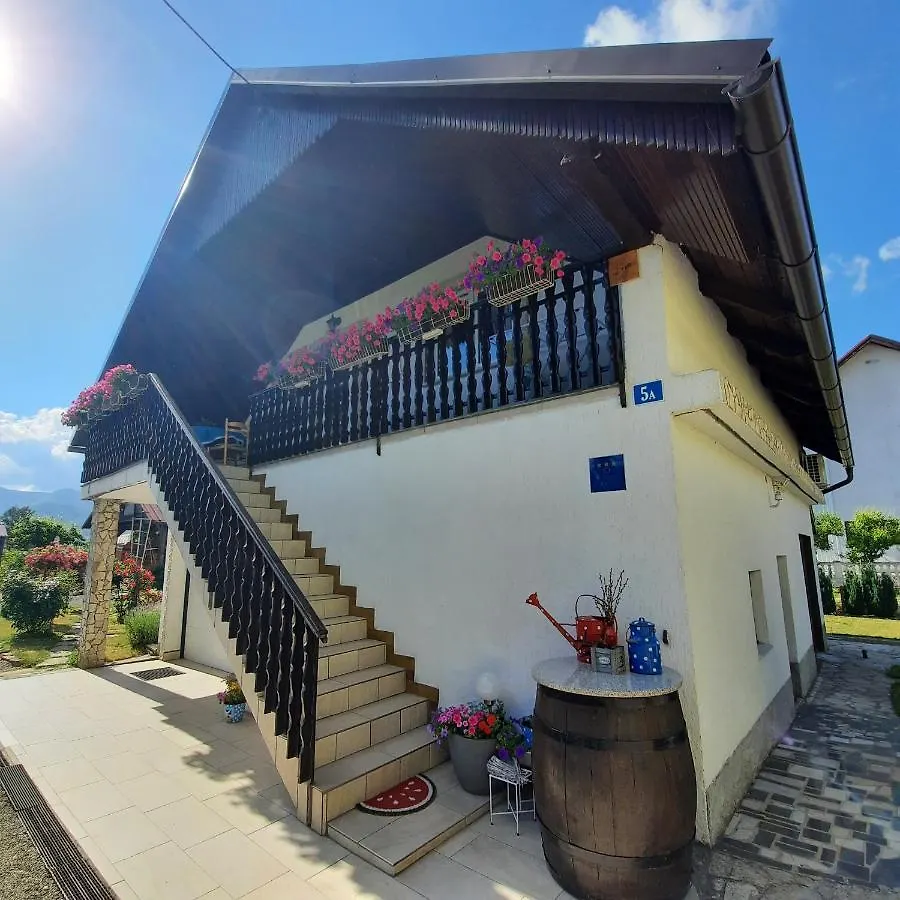 Villa Kuca Za Odmor Delak Fužine 0*,